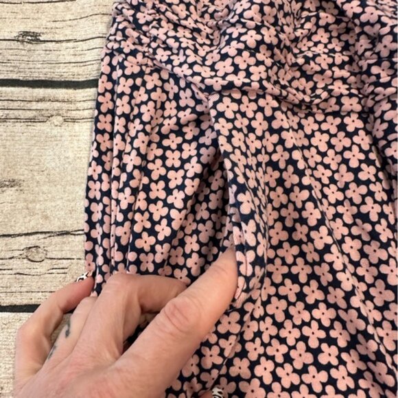 Boden Chic Pink and Black Floral Jersey Dress With Pockets Size 10 Petite - Picture 11 of 11